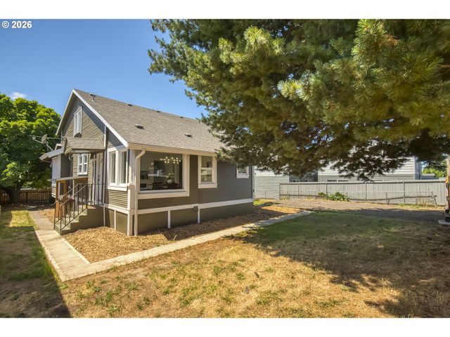 9131 N LOMBARD St, Portland, OR 97203