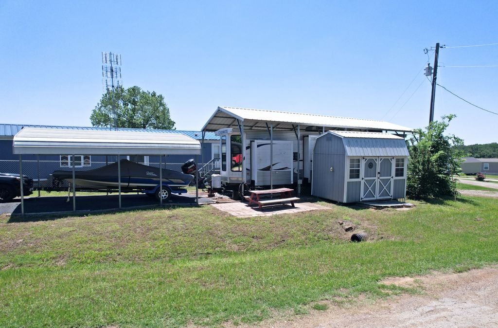 215 Running Bear, Quitman, TX 75783