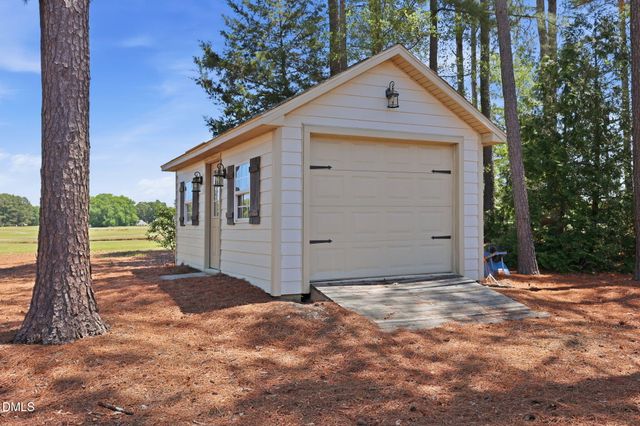 68 Brandon Drive, Lillington, NC 27546