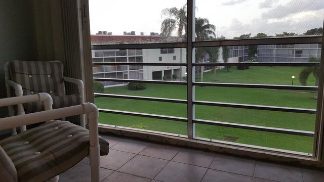 3300 Springdale Boulevard 306, Palm Springs, FL 33461
