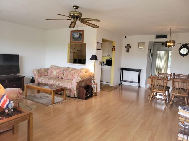 3300 Springdale Boulevard 306, Palm Springs, FL 33461