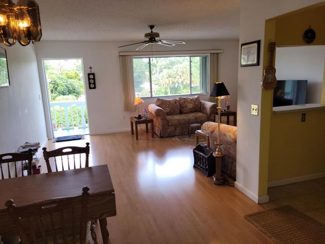 3300 Springdale Boulevard 306, Palm Springs, FL 33461