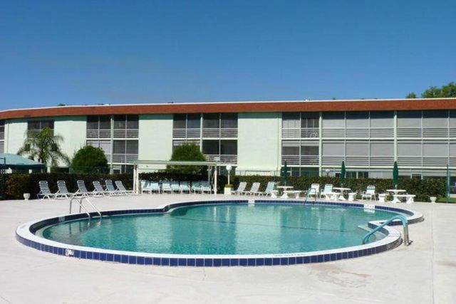 3300 Springdale Boulevard 306, Palm Springs, FL 33461