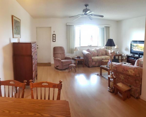 3300 Springdale Boulevard 306, Palm Springs, FL 33461