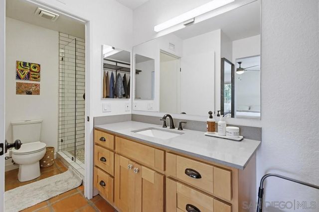 6475 Canyon Vista Ct, San Diego, CA 92111