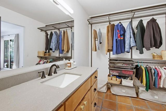 6475 Canyon Vista Ct, San Diego, CA 92111