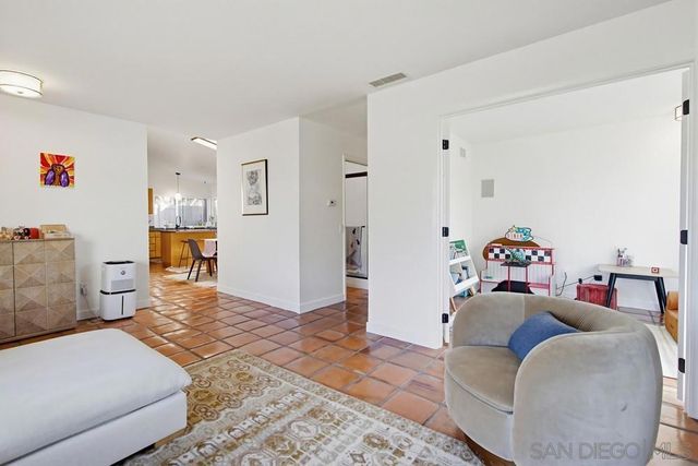 6475 Canyon Vista Ct, San Diego, CA 92111