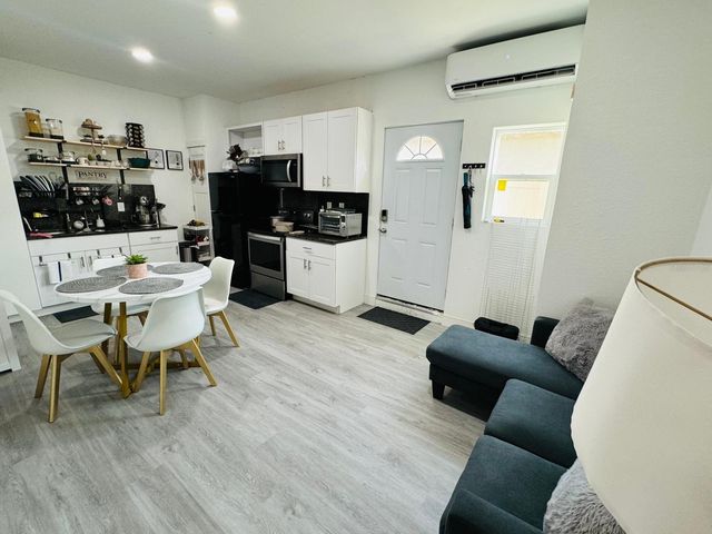 914 GUADALUPE DRIVE, Orange City, FL 32763