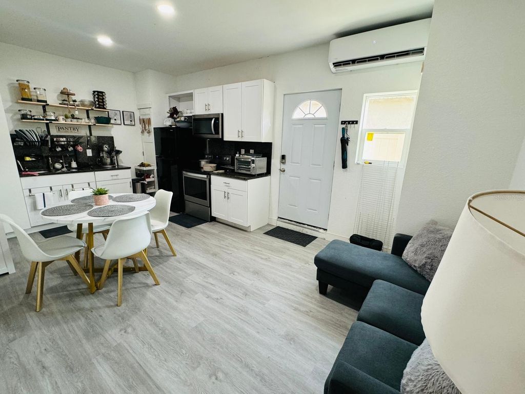 Image 28 of property listing at 914 GUADALUPE DRIVE, Orange City, FL 32763