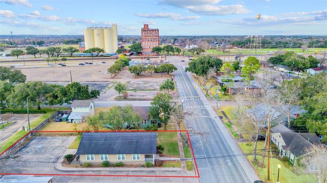 206 Brooks Street, Sugar Land, TX 77478