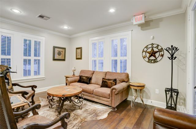 206 Brooks Street, Sugar Land, TX 77478