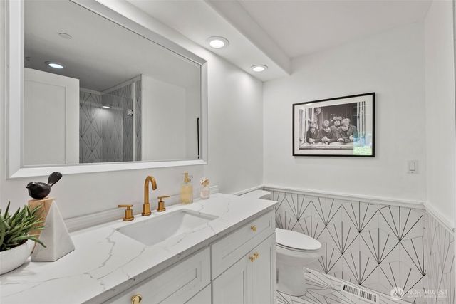 9223 128th Avenue NE, Kirkland, WA 98033