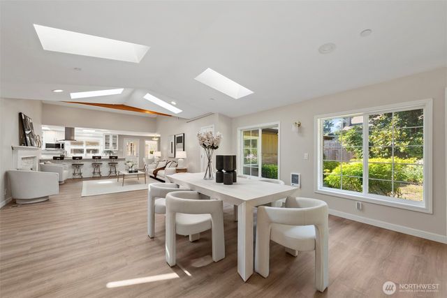 9223 128th Avenue NE, Kirkland, WA 98033