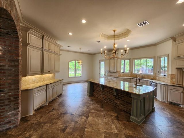 4708 CHRISTOPHER Place, Alexandria, LA 71303