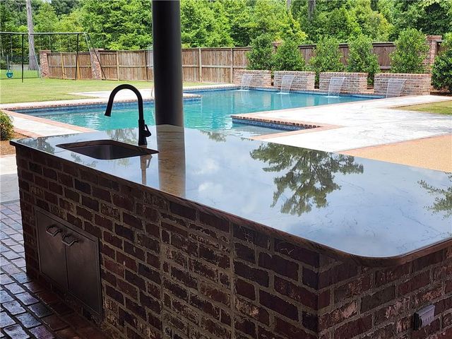 4708 CHRISTOPHER Place, Alexandria, LA 71303