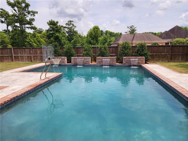 4708 CHRISTOPHER Place, Alexandria, LA 71303