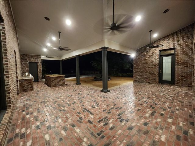 4708 CHRISTOPHER Place, Alexandria, LA 71303