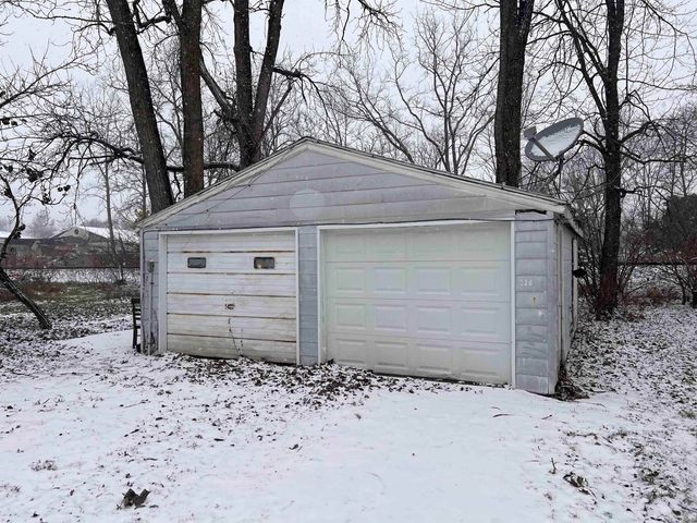 8808 W Cornbread Road, Yorktown, IN 47396