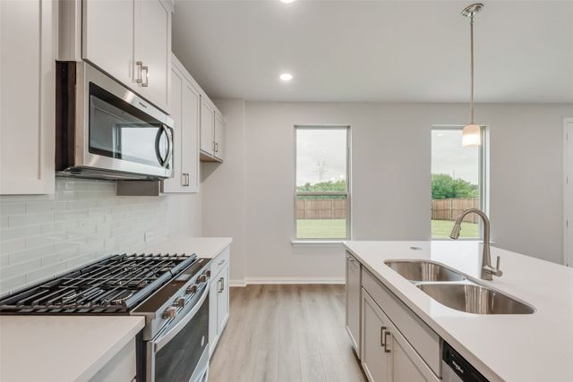 517 Marcus Lane, Crowley, TX 76036