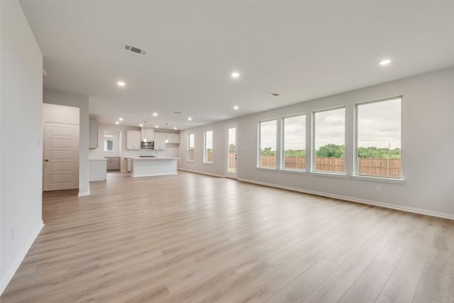 517 Marcus Lane, Crowley, TX 76036