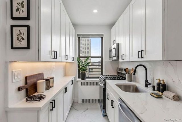 9876 Queens Boulevard 6L, Rego Park, NY 11374