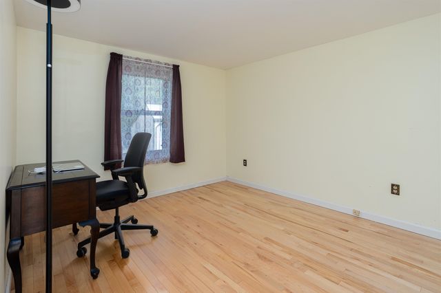 31 Evergreen Lane, Middlebury, VT 05753