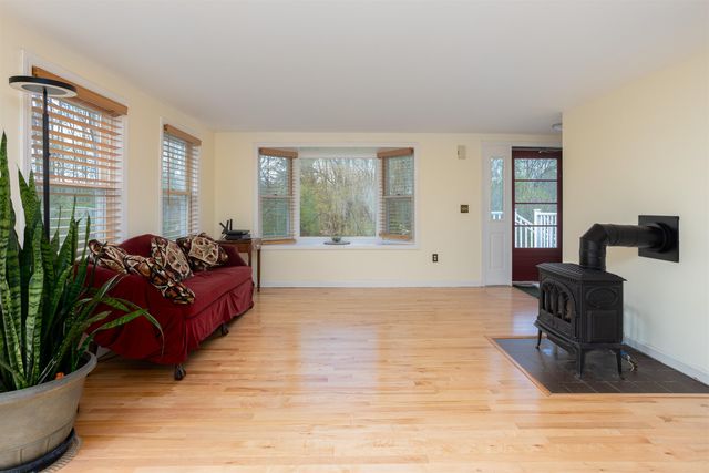 31 Evergreen Lane, Middlebury, VT 05753
