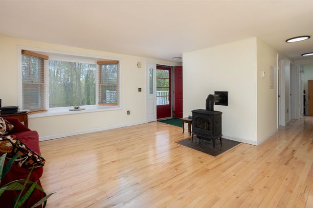 31 Evergreen Lane, Middlebury, VT 05753