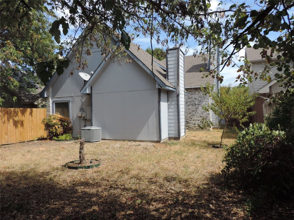6825 W Driffield Court, North Richland Hills, TX 76182 — photo 4