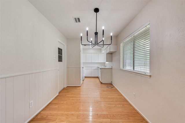 2132 Meandering Drive, Irving, TX 75060