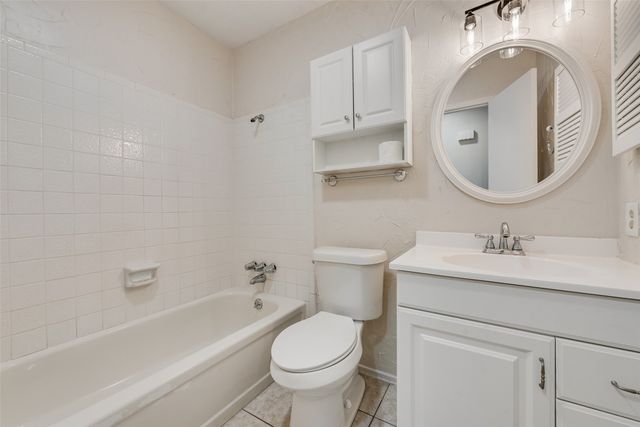 2132 Meandering Drive, Irving, TX 75060