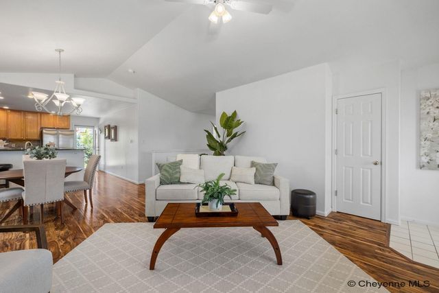 3104 HOLLAND CT, Cheyenne, WY 82009