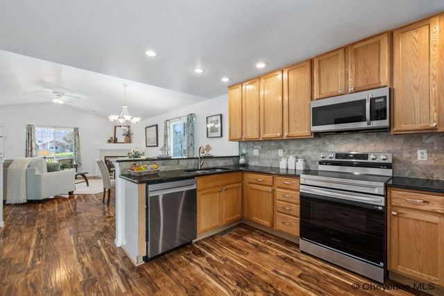 3104 HOLLAND CT, Cheyenne, WY 82009