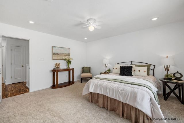 3104 HOLLAND CT, Cheyenne, WY 82009