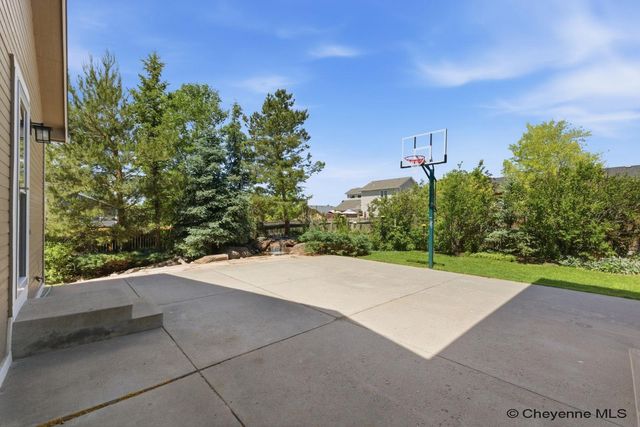 3104 HOLLAND CT, Cheyenne, WY 82009