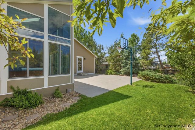 3104 HOLLAND CT, Cheyenne, WY 82009