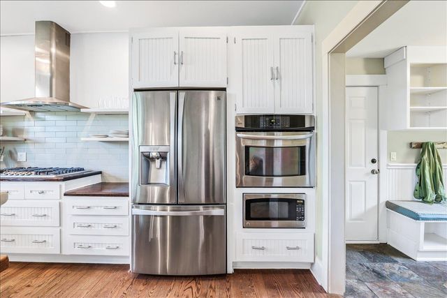 20 Reese DR, Sunset Valley, TX 78745