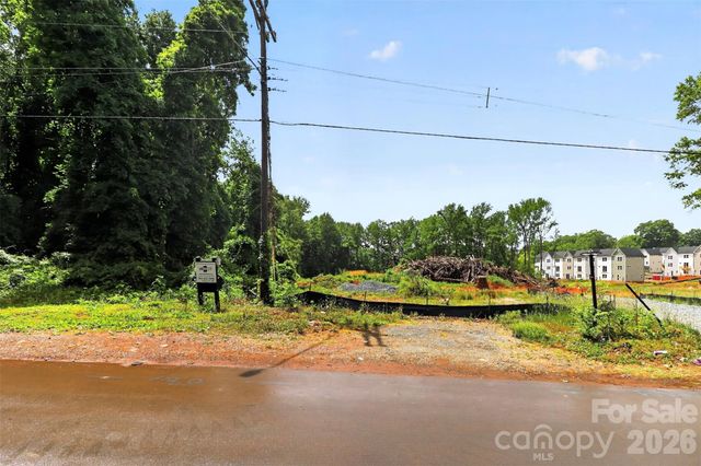 3000+3050 Sloan Drive, Charlotte, NC 28208