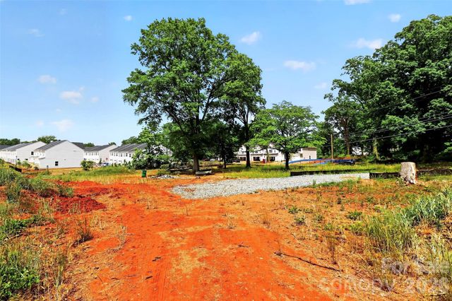 3000+3050 Sloan Drive, Charlotte, NC 28208