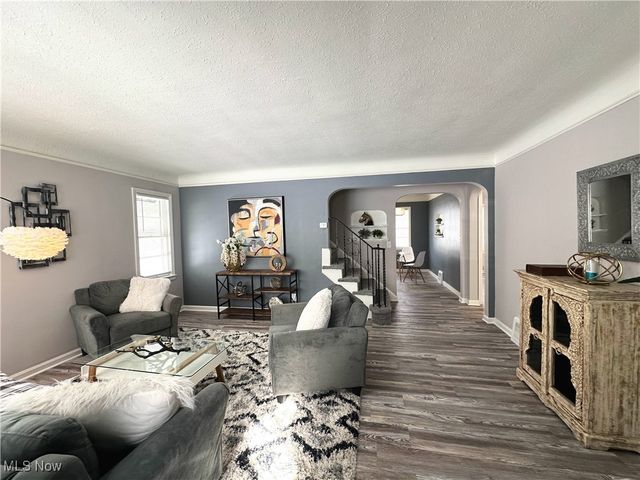 19931 Raymond Street, Maple Heights, OH 44137