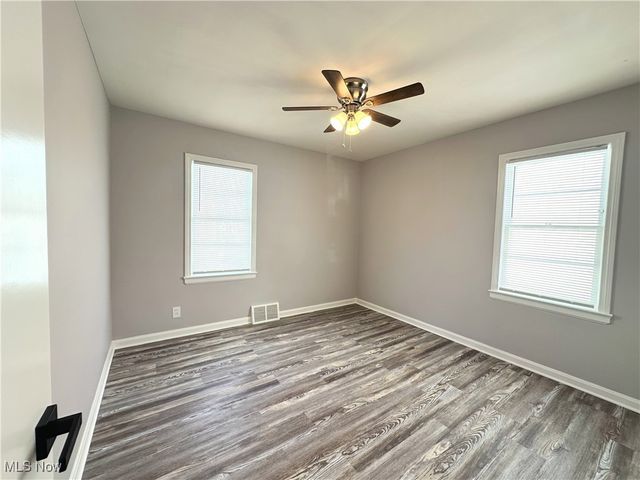 19931 Raymond Street, Maple Heights, OH 44137