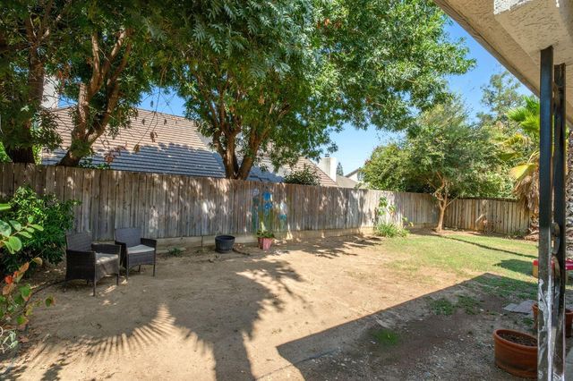 9255 N Recreation Avenue, Fresno, CA 93720
