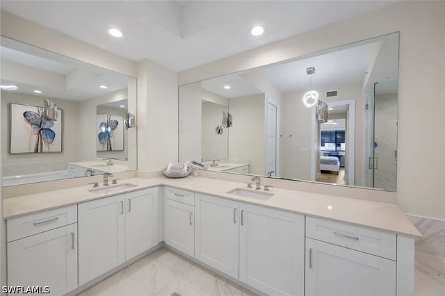 1135 3rd AVE S 518, Naples, FL 34102