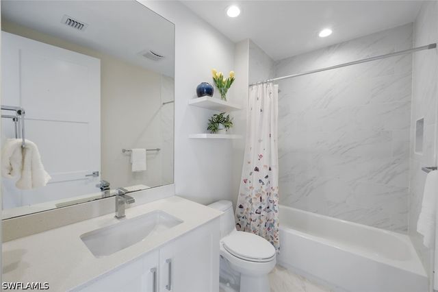 1135 3rd AVE S 518, Naples, FL 34102