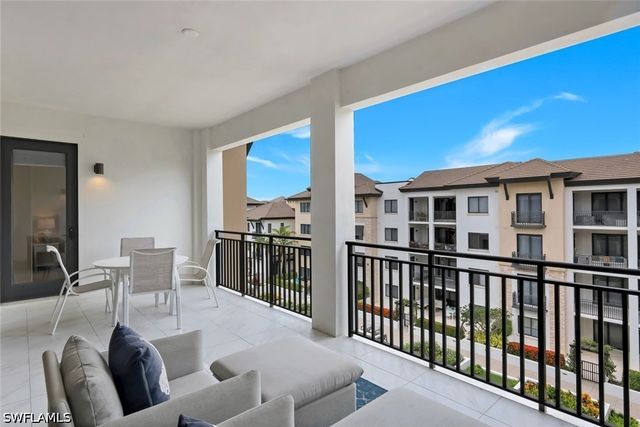 1135 3rd AVE S 518, Naples, FL 34102