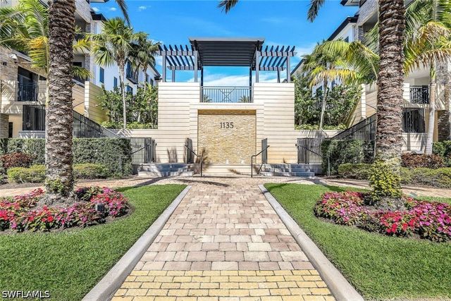 1135 3rd AVE S 518, Naples, FL 34102