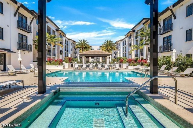1135 3rd AVE S 518, Naples, FL 34102