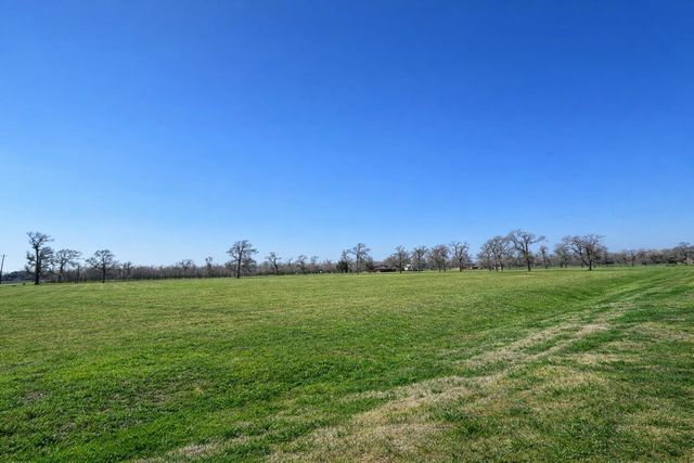 3535 Peach Creek Drive, Wharton, TX 77488