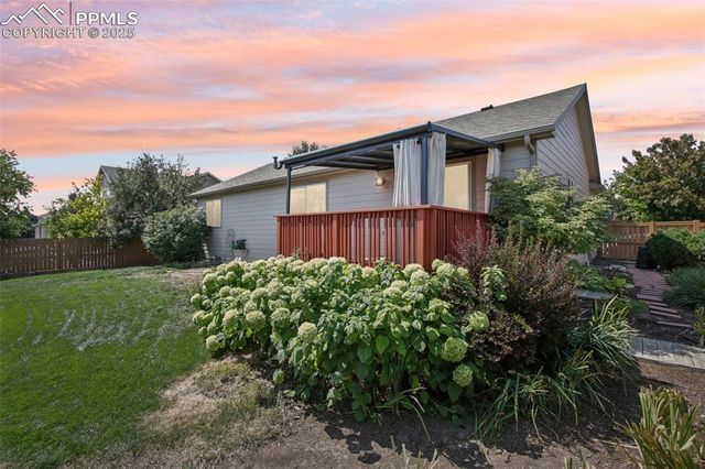 934 Cliffrose Way, Severance, CO 80550