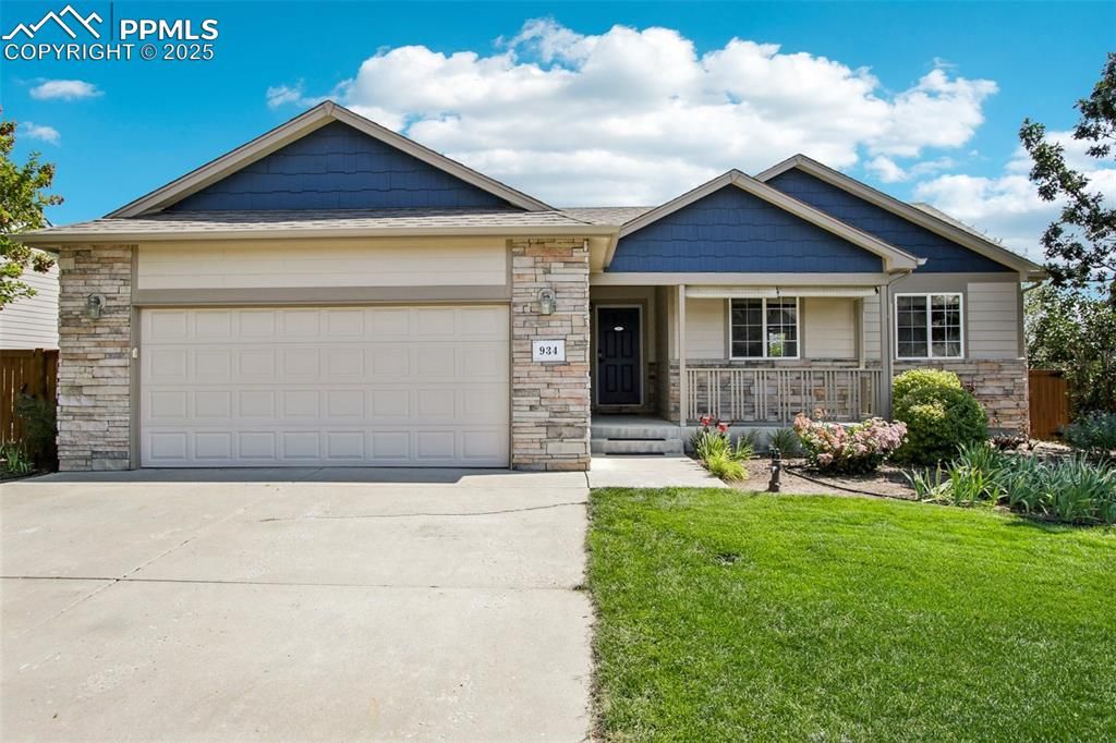 934 Cliffrose Way, Severance, CO 80550